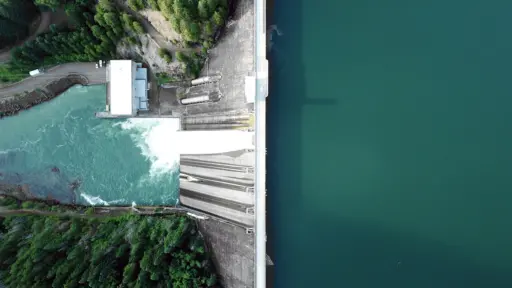 Overhead photo of a large Dam